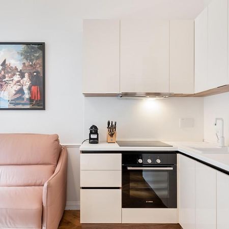 Buzzstays - Stylish Apartments Vatican Rome Downtown Bagian luar foto