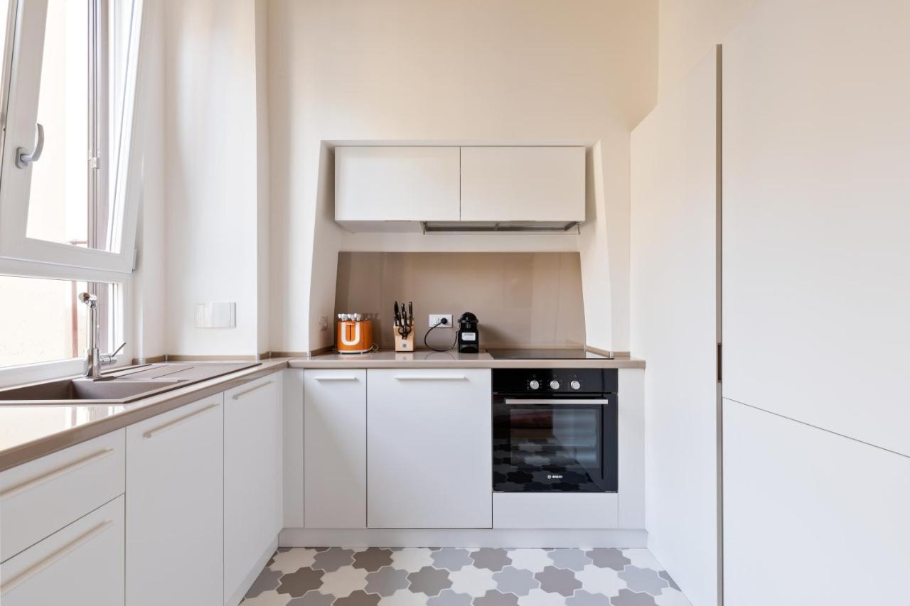 Buzzstays - Stylish Apartments Vatican Rome Downtown Bagian luar foto