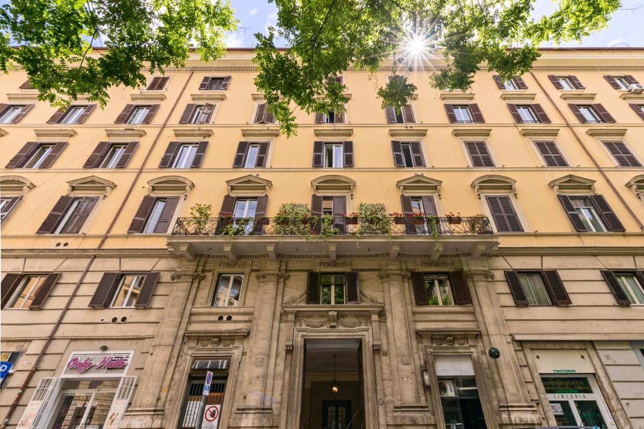 Buzzstays - Stylish Apartments Vatican Rome Downtown Bagian luar foto