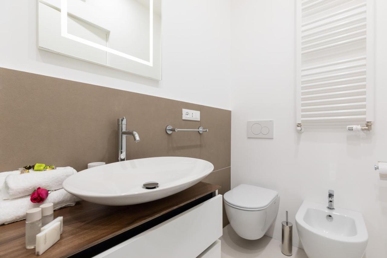 Buzzstays - Stylish Apartments Vatican Rome Downtown Bagian luar foto