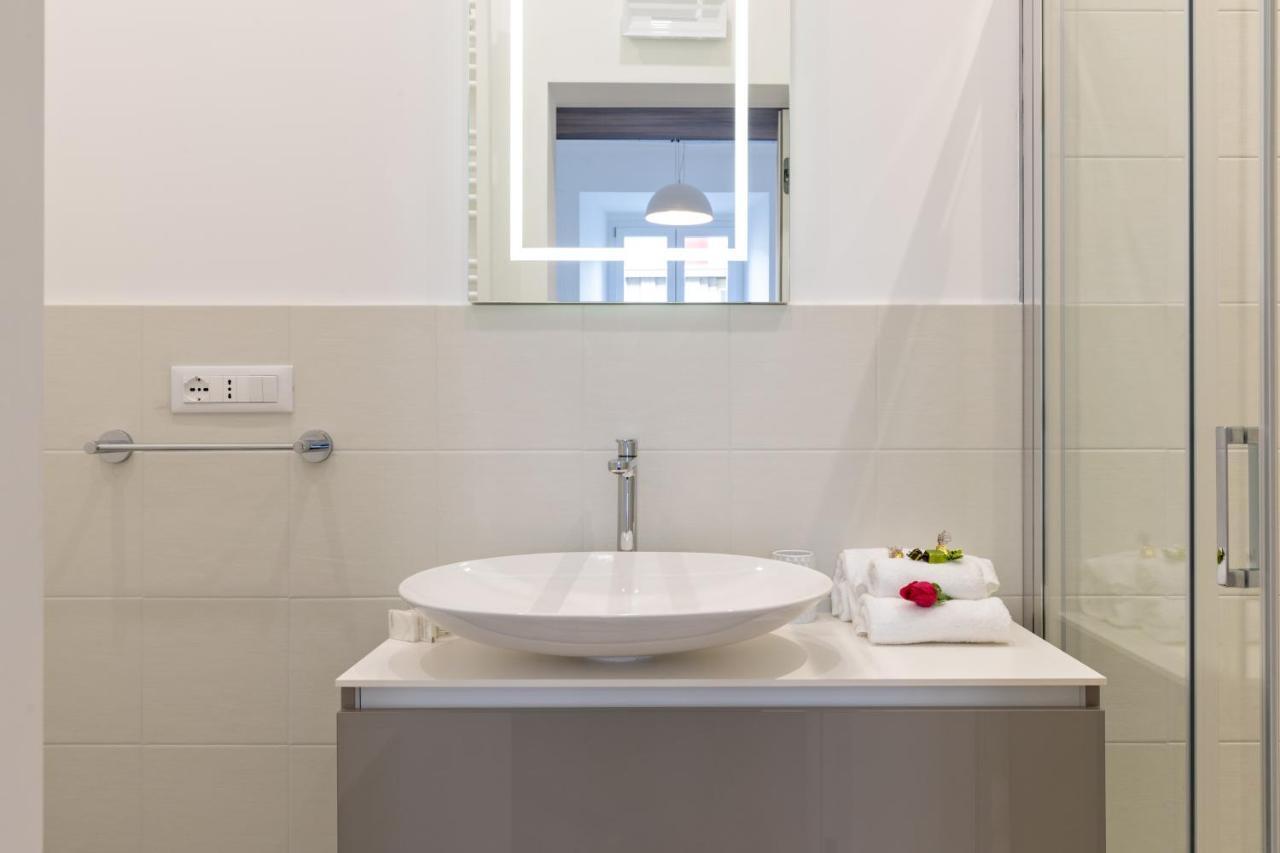 Buzzstays - Stylish Apartments Vatican Rome Downtown Bagian luar foto