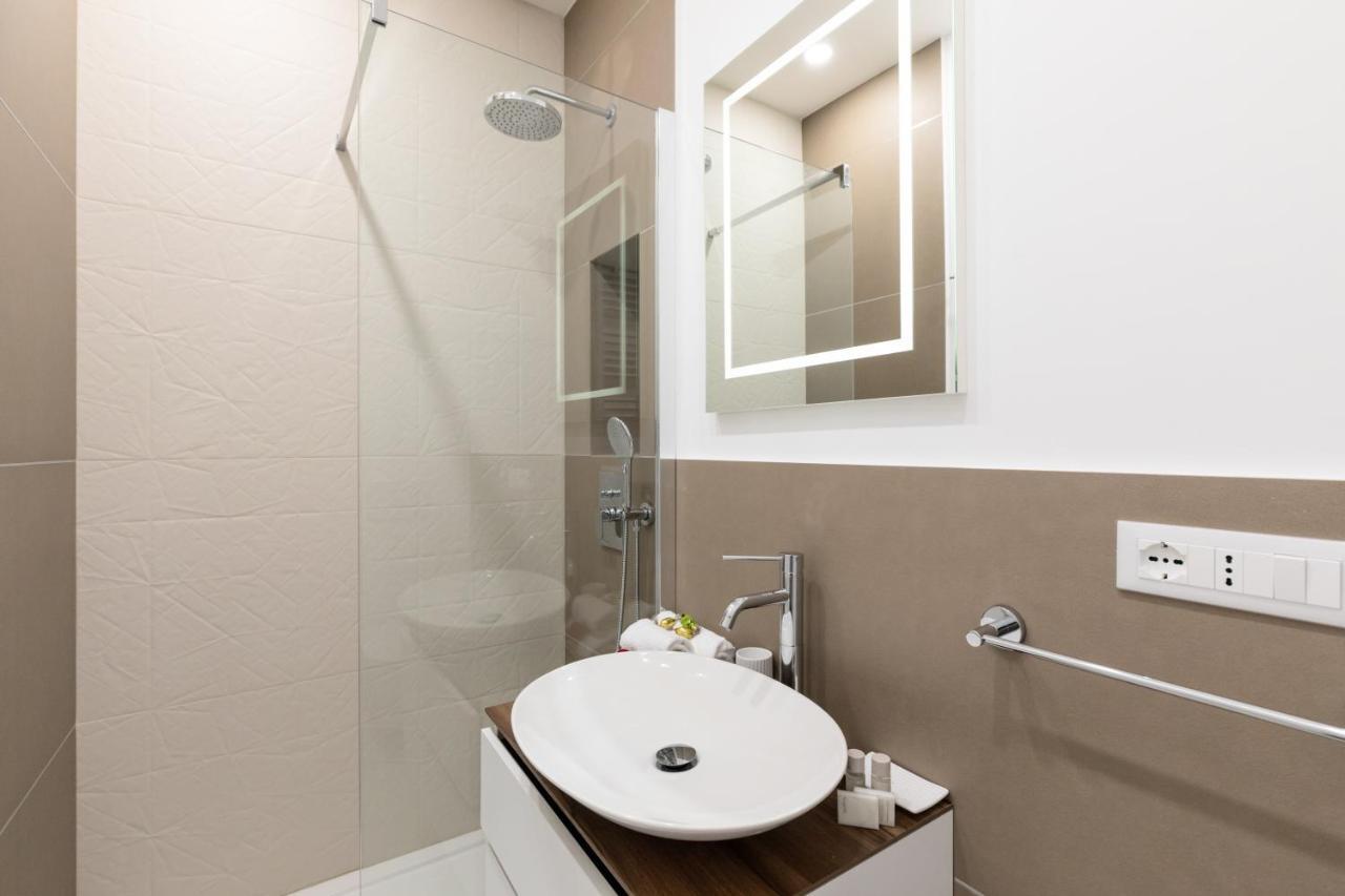 Buzzstays - Stylish Apartments Vatican Rome Downtown Bagian luar foto