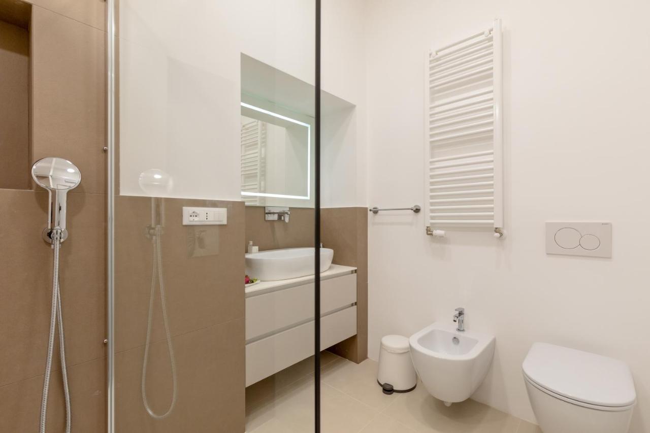 Buzzstays - Stylish Apartments Vatican Rome Downtown Bagian luar foto